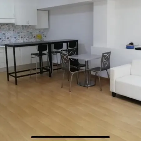 Δωμάτια σε οικογενειακή κατοικία Habitacion Individual, A2